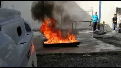 Disparo extintor de polvo
